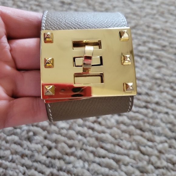 H leather bracelet - Picture 4 of 7